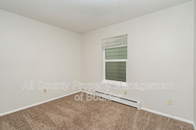 Building Photo - 7933 Countryside Dr