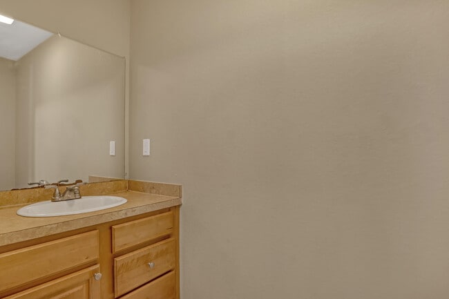 Building Photo - 480 L M Davey Ln