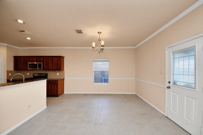 Building Photo - 24114 Courtland Oaks St