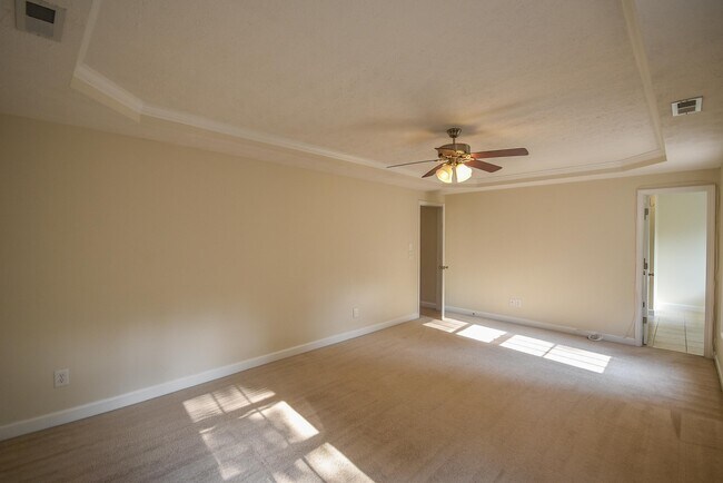 Building Photo - 217 Rolling Stone Ct