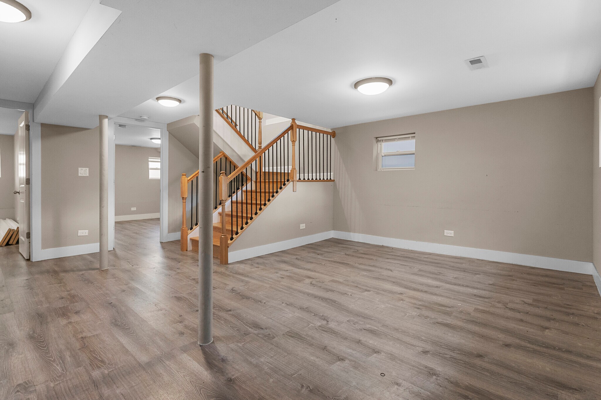 Building Photo - 5731 N Washtenaw Ave