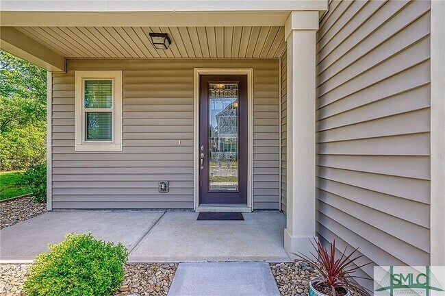 Building Photo - Spacious Home on a Corner Lot in Heritage New Riverside!