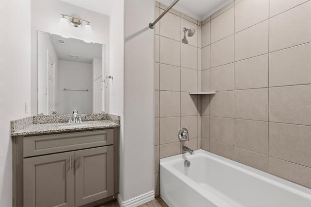 Building Photo - 4009 Mockingbird Ln