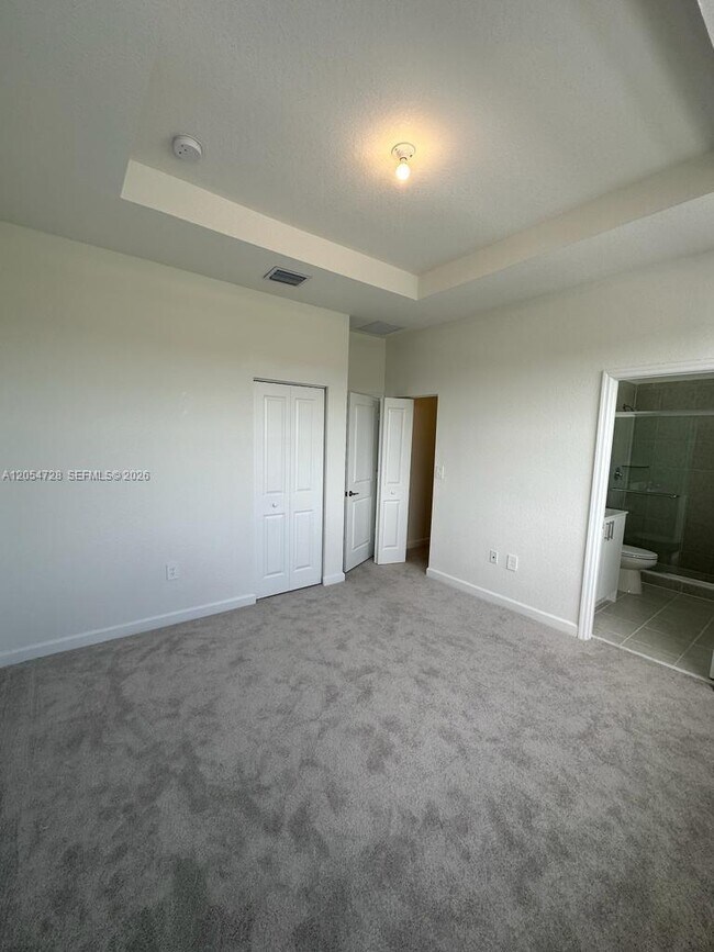 Building Photo - 26460 SW 148th Ct