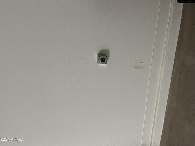 Building Photo - 13209 W Roy Rogers Rd