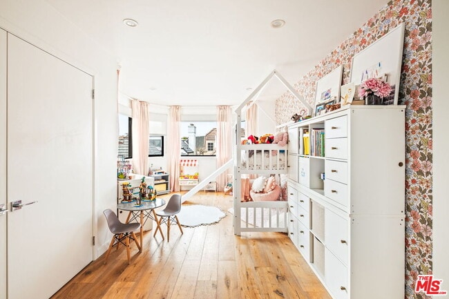 Building Photo - 129 Outrigger Mall