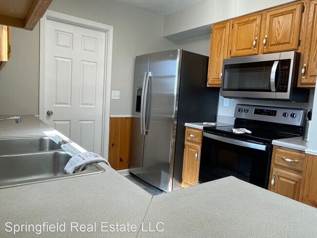 Building Photo - 3 br, 2.5 bath House - 4616 Lily Lane