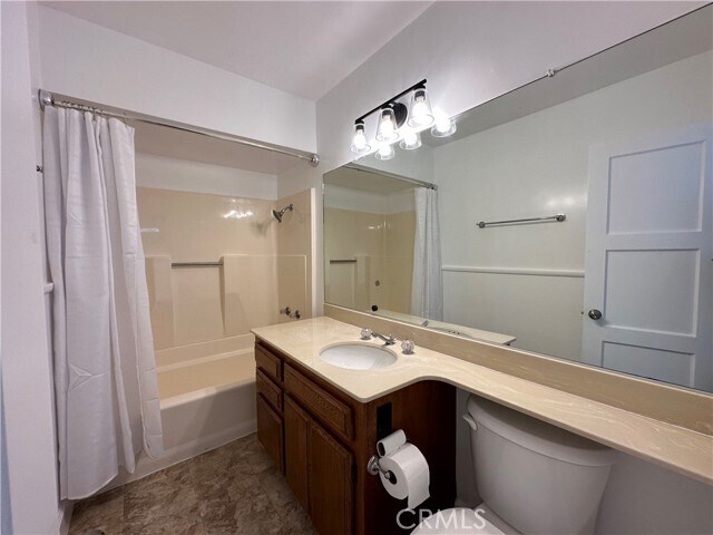 Building Photo - 4587 W 142nd St