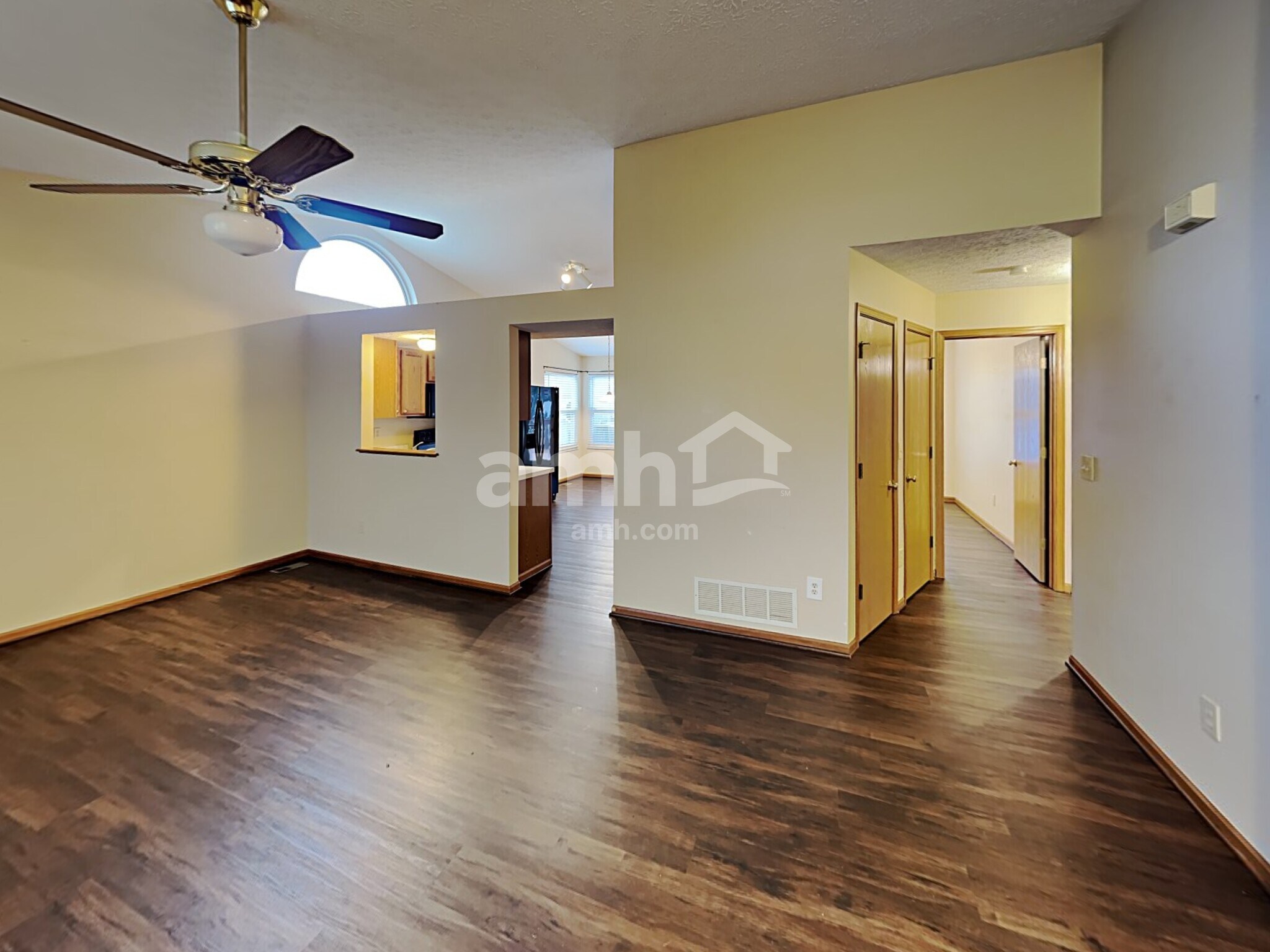 Building Photo - 1465 Pinestone Dr