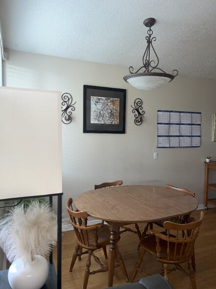 Building Photo - 5604 Del Oeste Rd