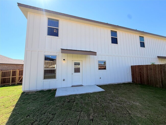 Building Photo - 512 Adley Ave