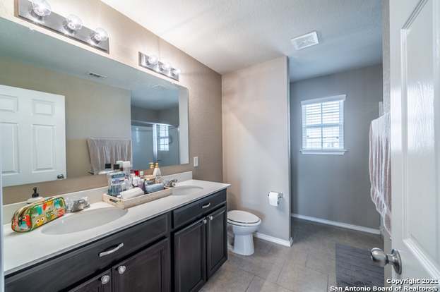Building Photo - 10130 Castello Cyn