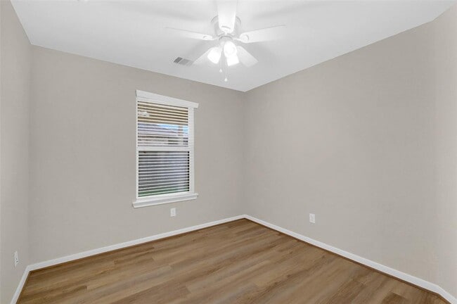 Building Photo - 10143 Rose Willow Ln