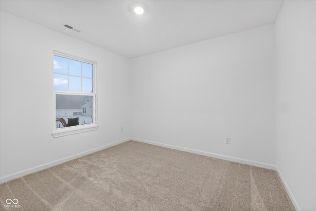 Building Photo - 15988 Tharp Wds Dr