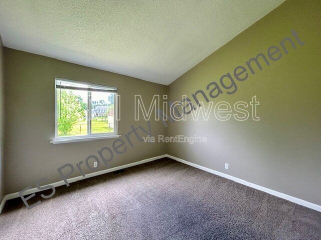 Building Photo - 6627 Live Oak Rd