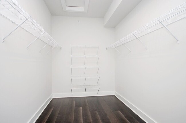 Building Photo - Spacious Brookhill Commons Townhome-Style Condo With Garage