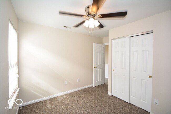 Building Photo - 1994 Falcon Ct