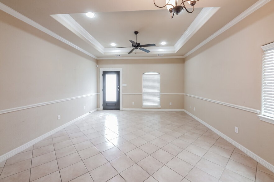 Building Photo - 23733 Briar Tree Dr