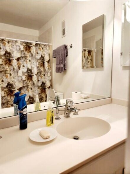 Building Photo - 1625 Larimer St