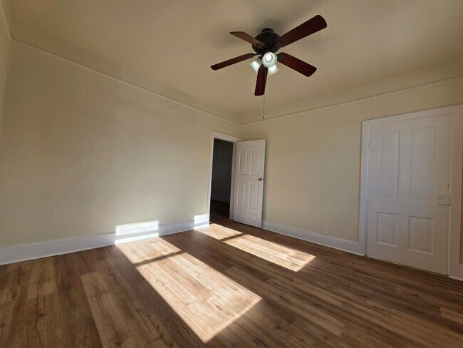 Building Photo - 1816 Wollmer St