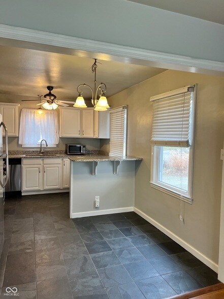 Building Photo - 1328 Wallace Ave