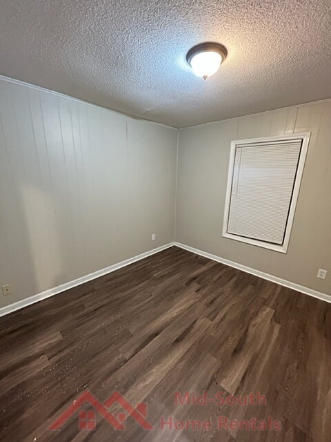 Building Photo - 815 Carol Ann Cove
