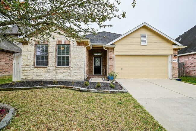Building Photo - 4704 High Creek Ct