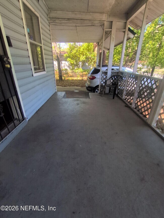 Building Photo - 2092 Benedict Rd