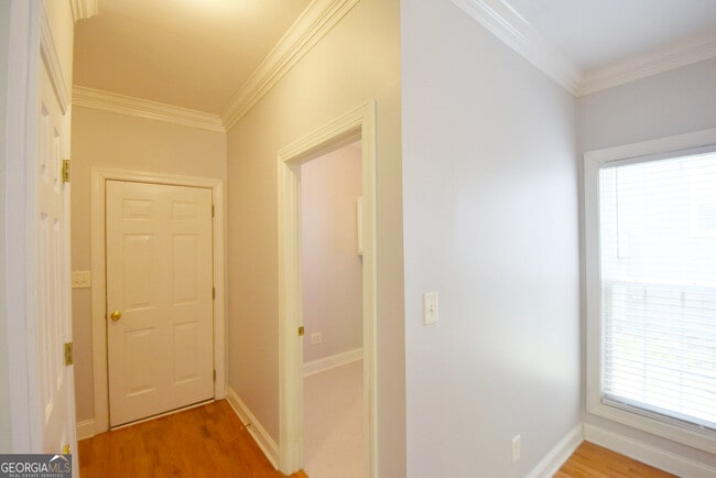 Building Photo - 204 Lenox Dr