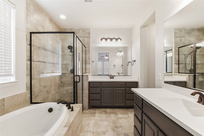 Building Photo - 4110 Maclin Dr