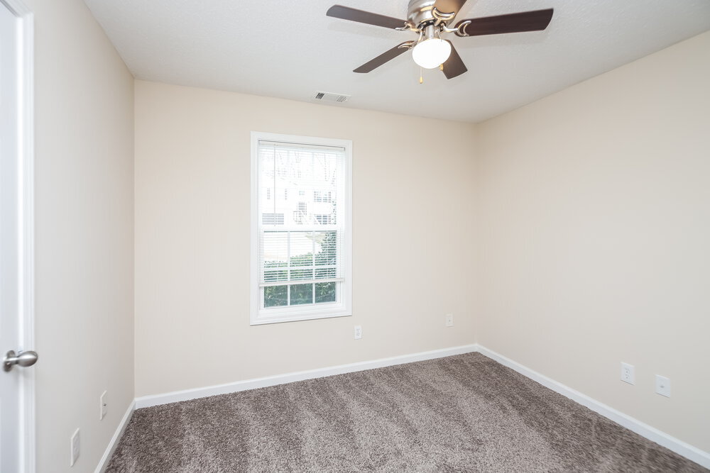 Building Photo - 43 Thorn Thicket Way
