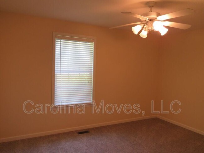 Building Photo - 22 Cunningham Cir