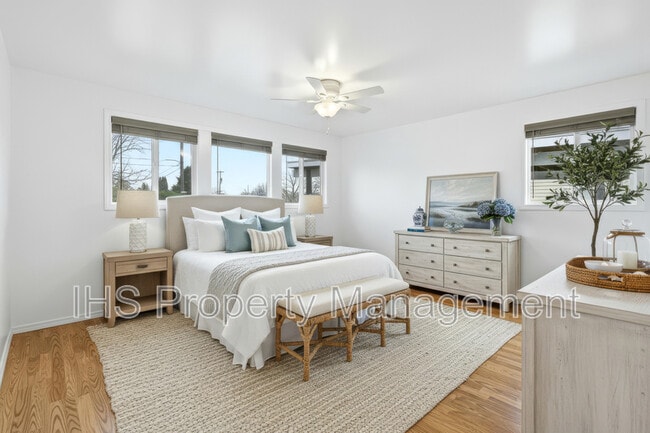 Building Photo - 1402 Potter Ave