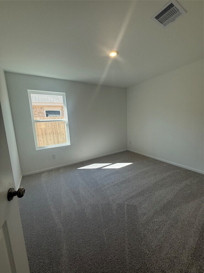 Building Photo - 1606 Gardenia Grv Ln