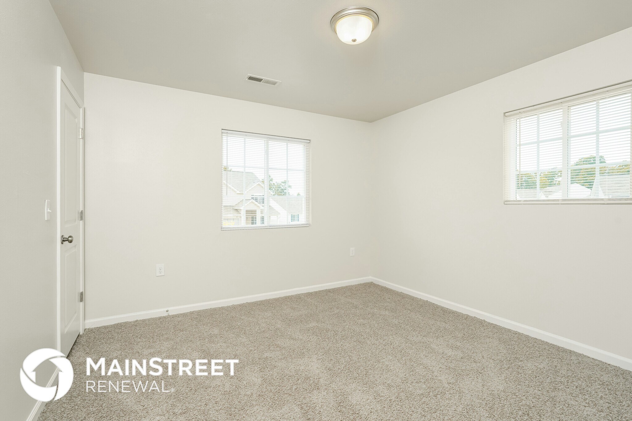 Building Photo - 3915 Bissett Wy