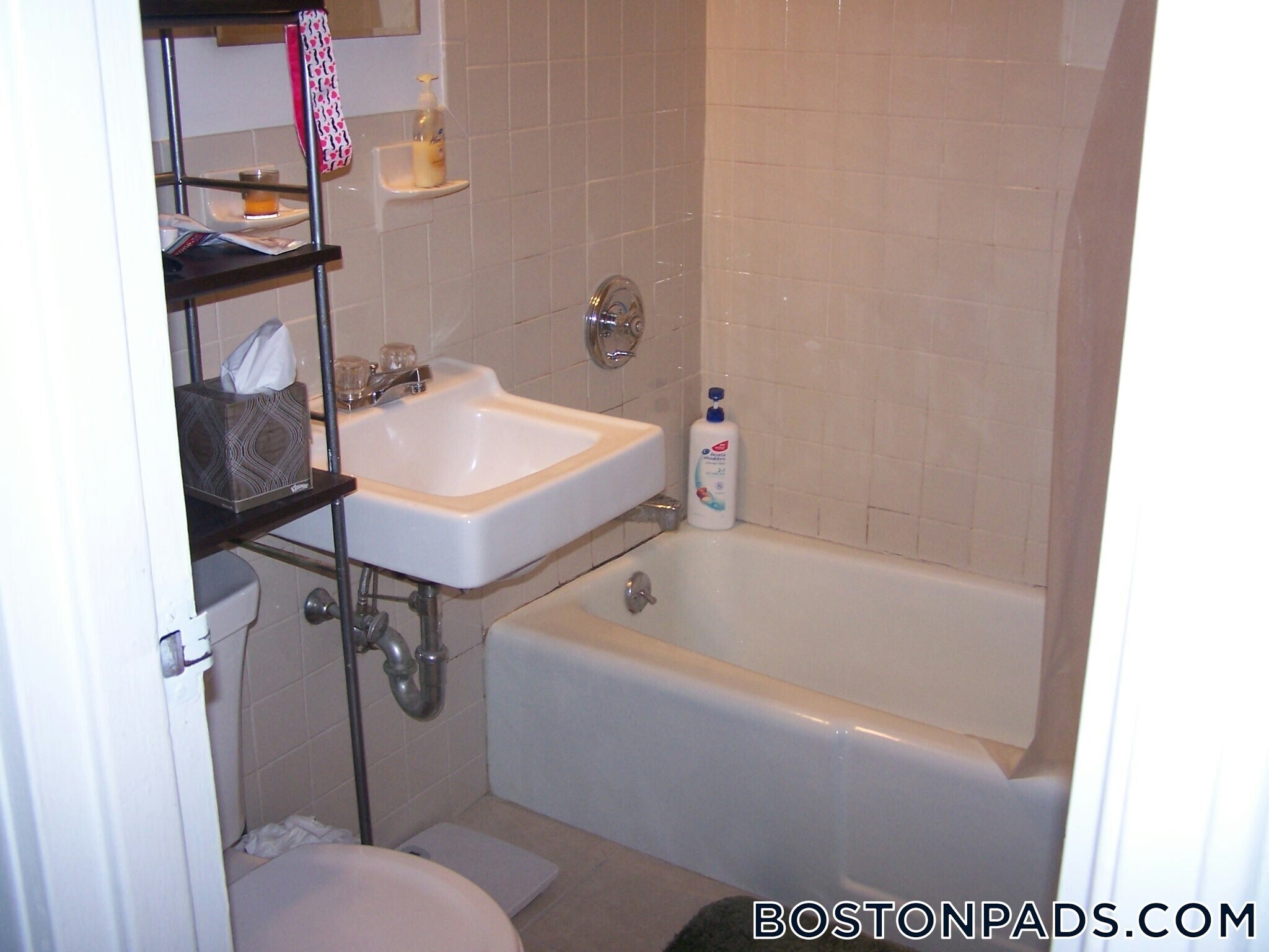 Building Photo - 14 Murdock St