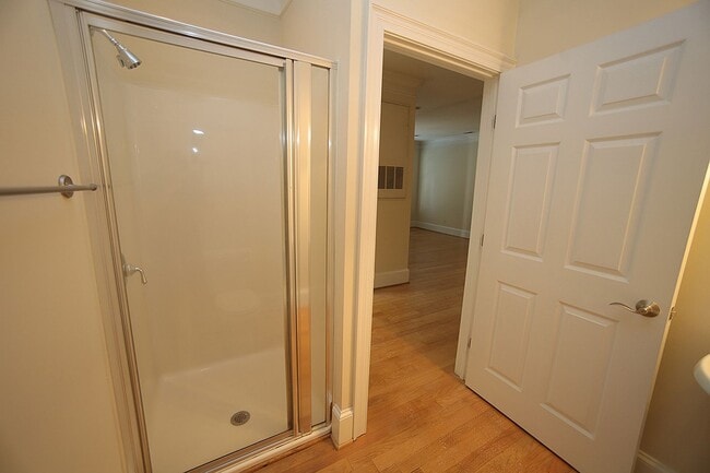 Building Photo - First Floor Condo in Atlantic Place