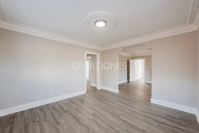 Building Photo - 1937 Bullard St