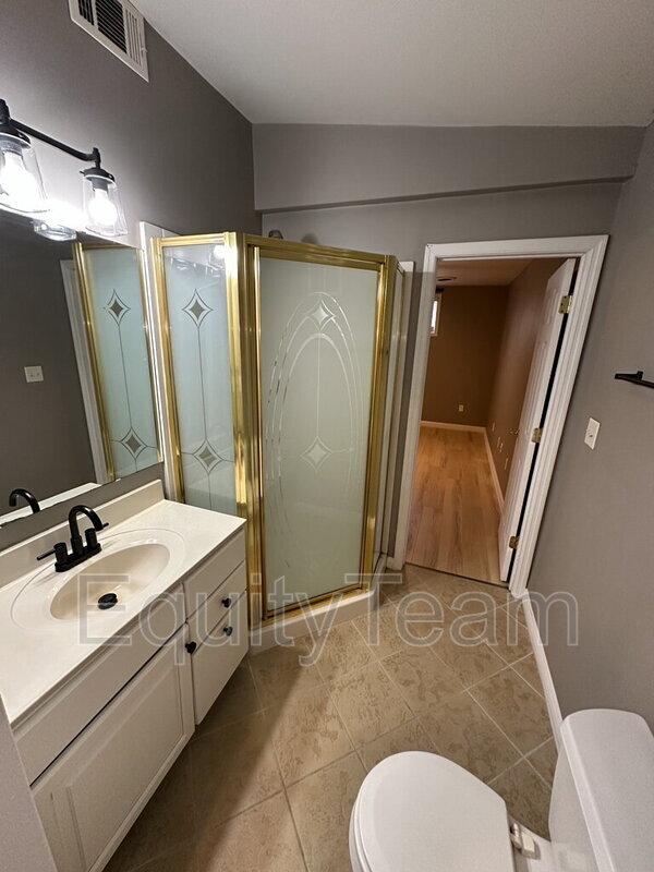 Building Photo - 8709 Pine Rd