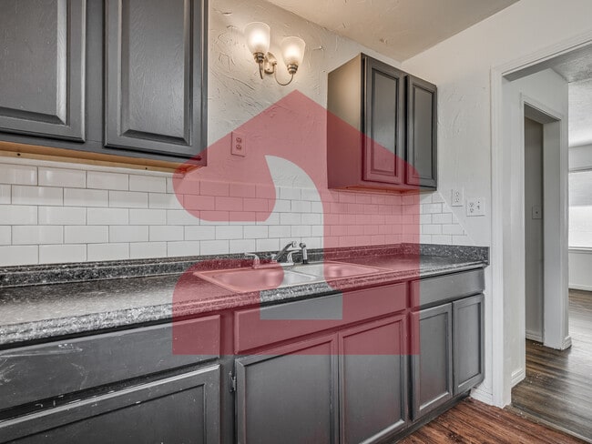 Building Photo - 2017 Downing St