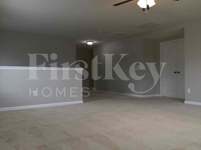 Building Photo - 127 Colville Rd