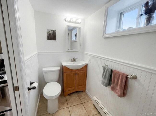 Building Photo - 14 Central Ave N