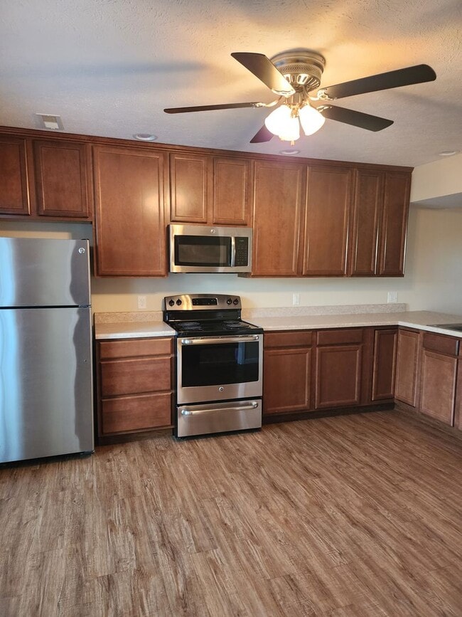 Building Photo - Willow View Townhouses