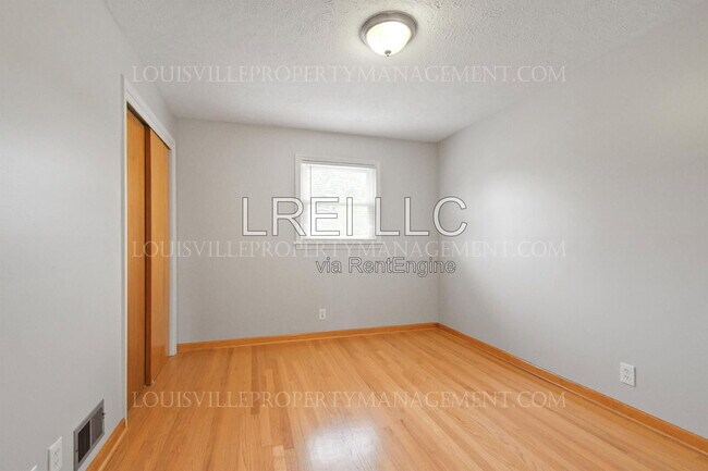 Building Photo - 4007 Blossomwood Dr