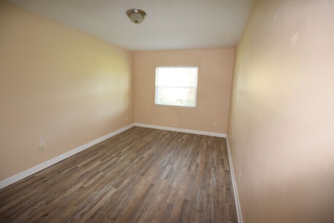 Building Photo - 2401 Barley Club Ct