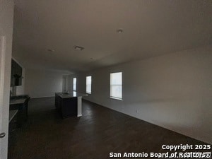 Building Photo - 324 Middle Grn Lp