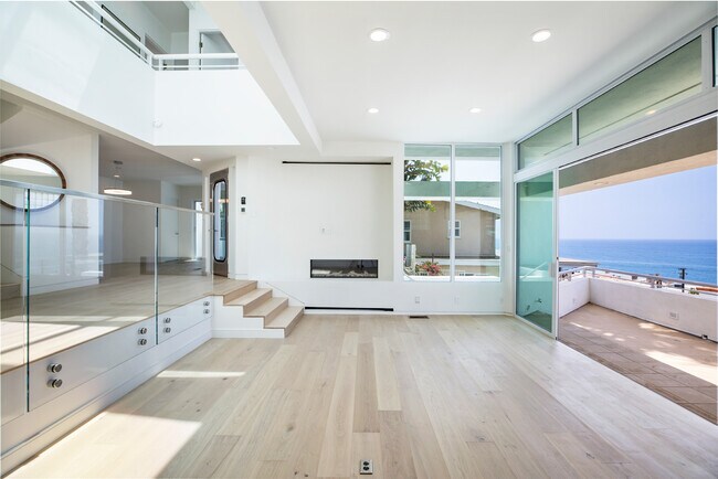 Building Photo - 21349 Rambla Vis