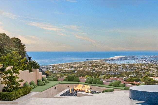 Building Photo - 9 Pelican Crest Dr