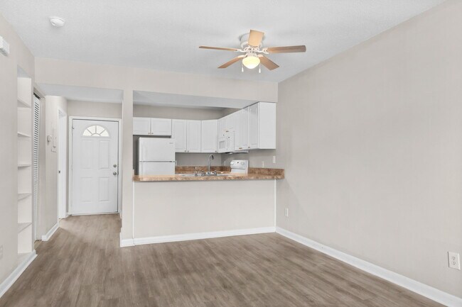 Building Photo - 3555 SC-544