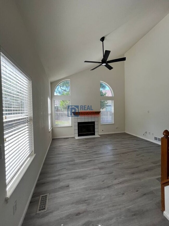 Building Photo - 12996 S Carson Ct